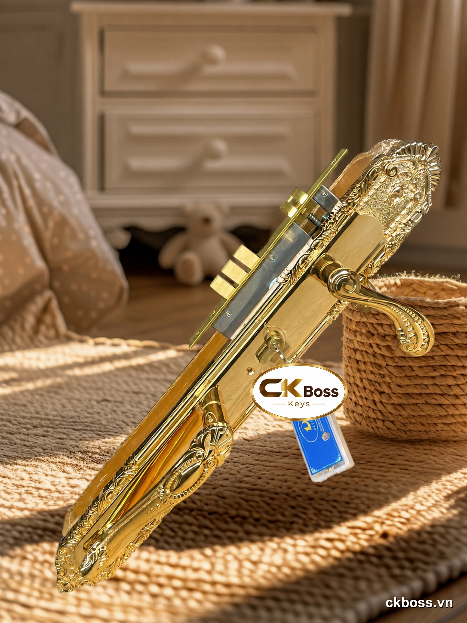 Khoá mạ vàng 24K